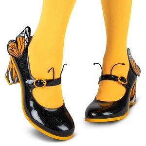 Monarch Mary Jane’s Hot Chocolate Design